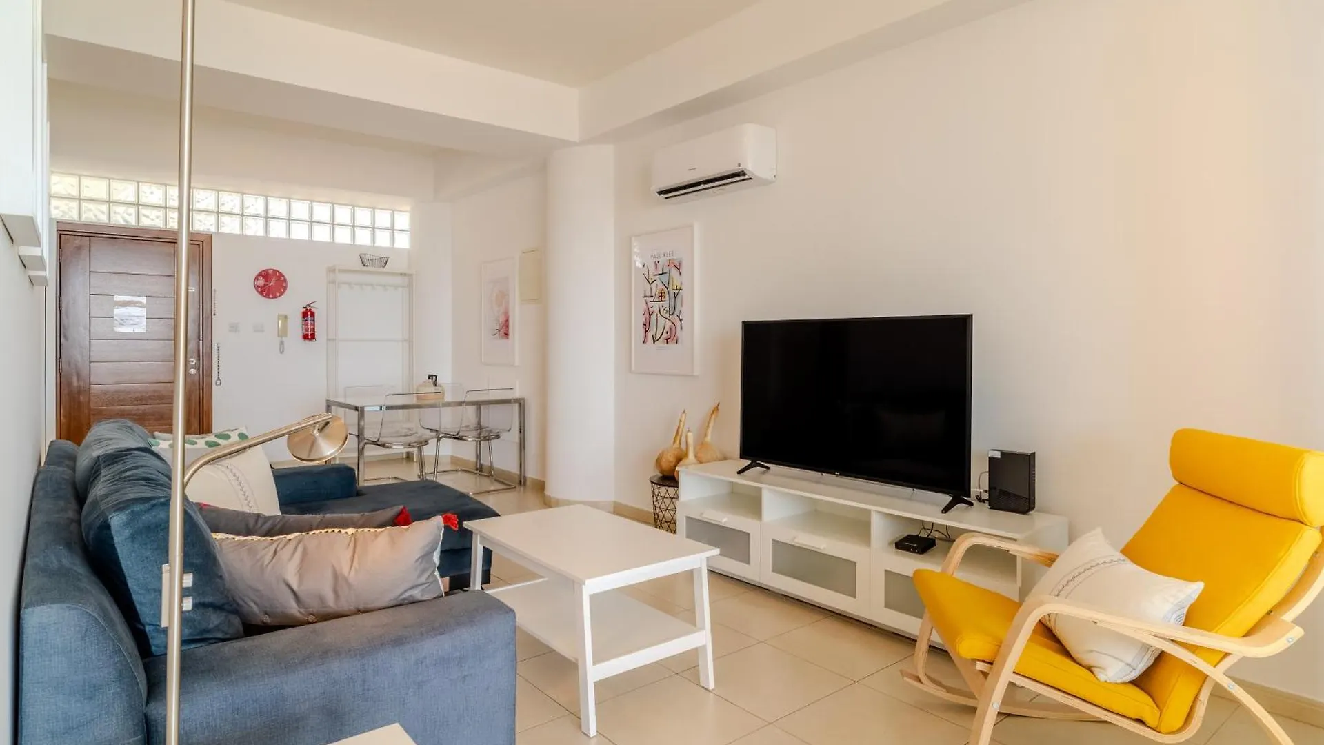 Amazing Sea And Marina View City Center 2Bdr Flat Ларнака